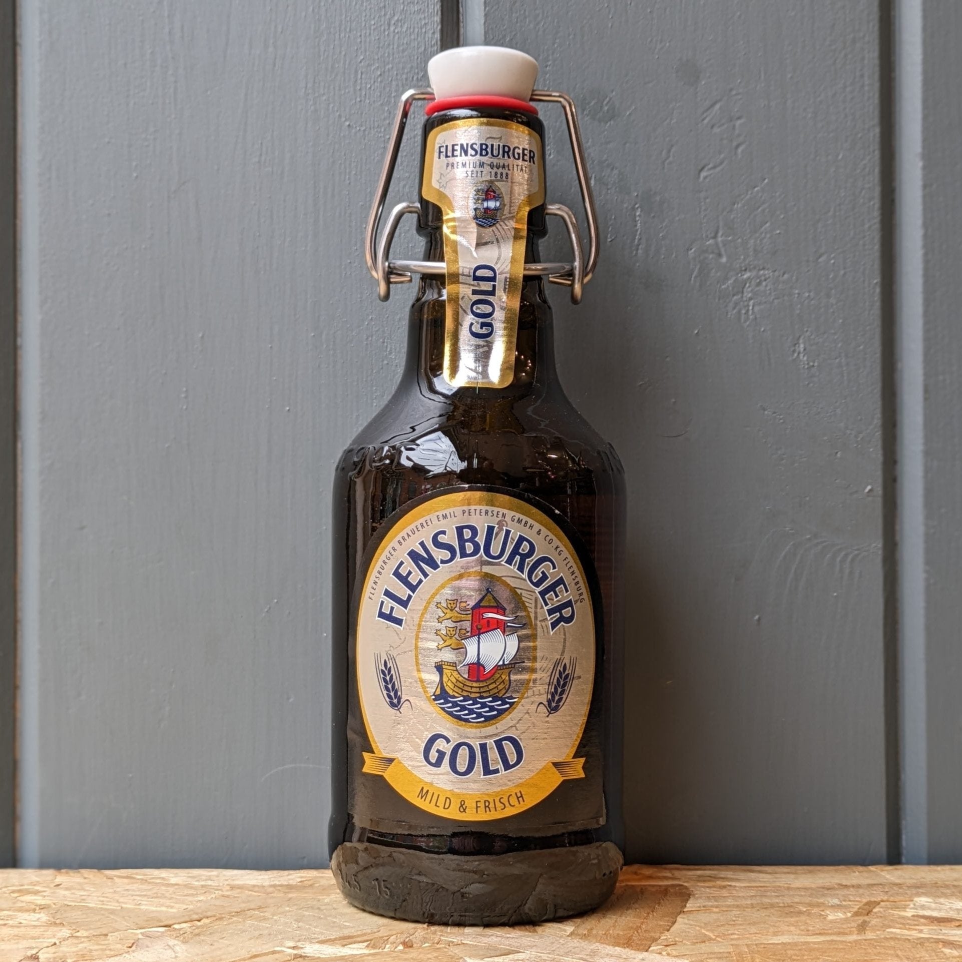 Flensburger  Gold : Light German Lager - Dead Time Beers